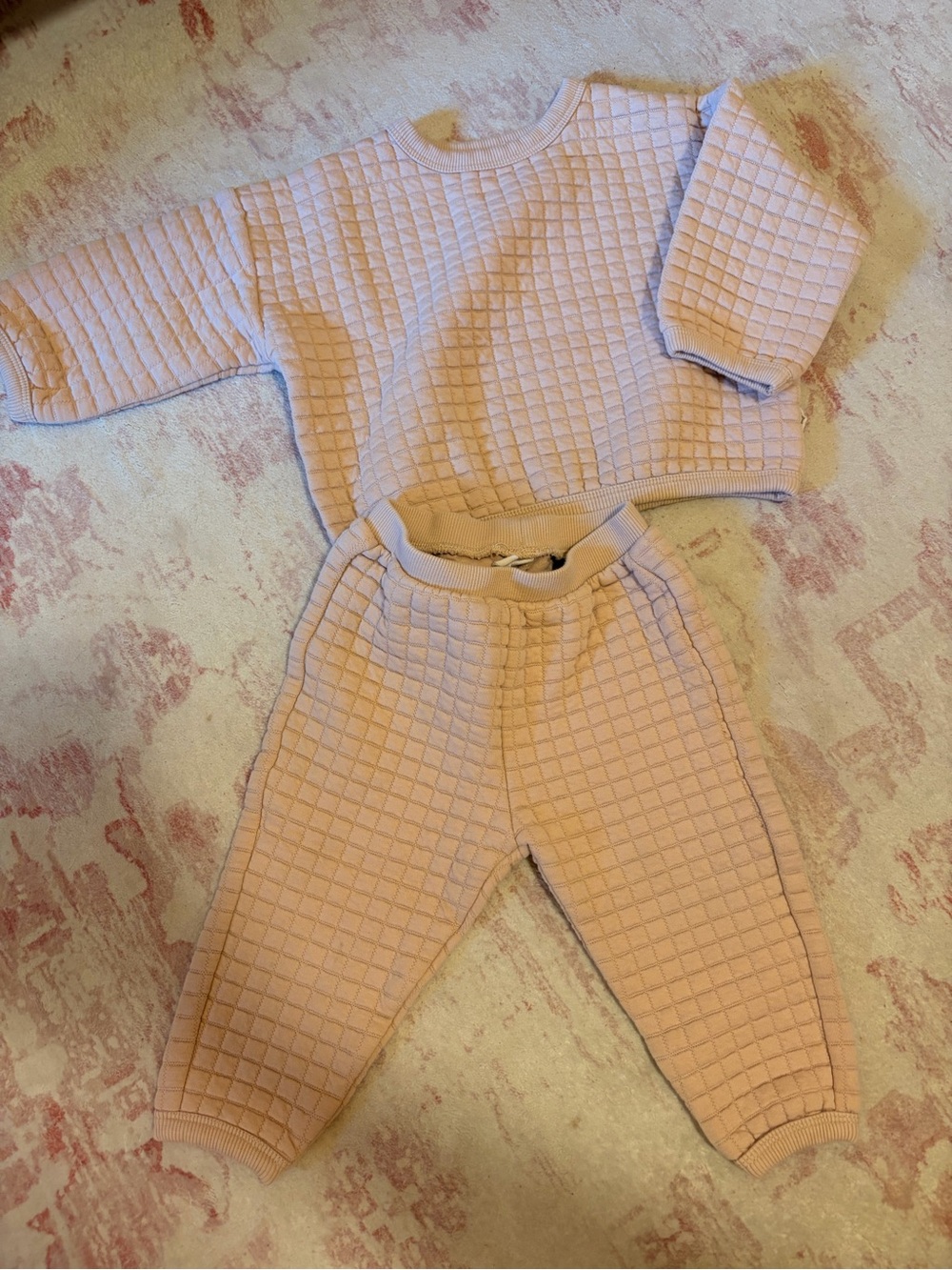 Quincy Mae Quilted Sweatshirt & Jogger Set in Light Pink